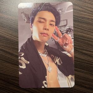 NCT 127 Johnny 2 Baddies photobook photocard